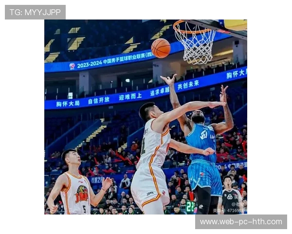 吉林九台农商行鏖战四川金强双方激烈对攻上演精彩篮球盛宴